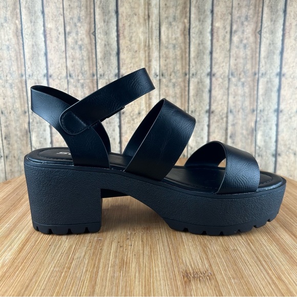 Women's Black Platform Sandals (ACCOUNT-S) - Picture 3 of 6